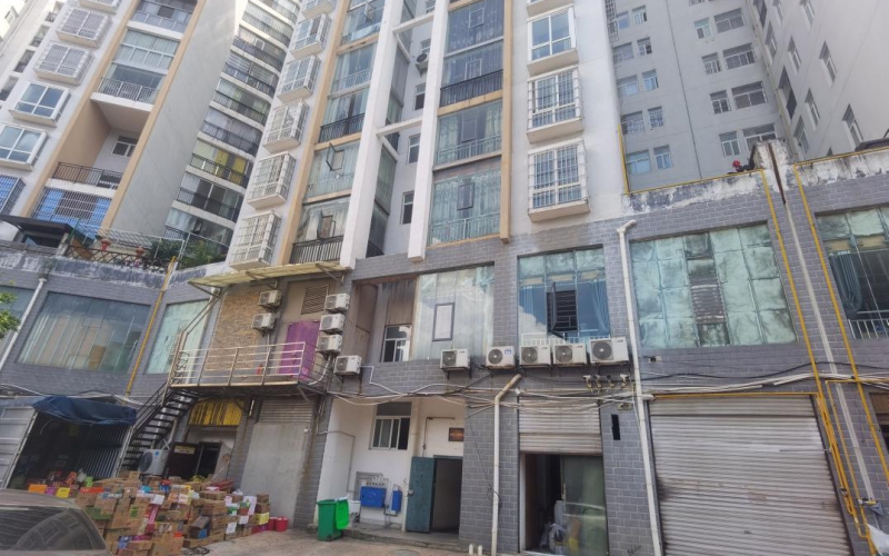 貴州省機(jī)關(guān)事務(wù)管理局國(guó)有資產(chǎn)管理服務(wù)中心安順市平壩區(qū)夏云鎮(zhèn)紫金名門(mén)4幢4單元9層1號(hào)房屋招租