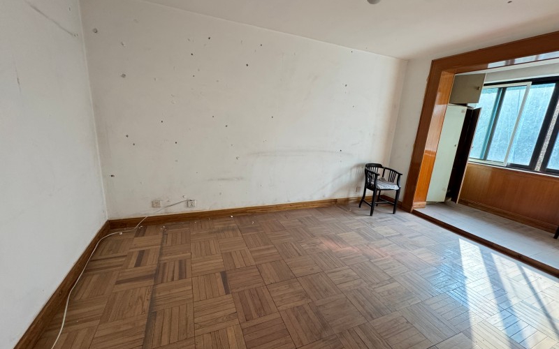 貴州省機關(guān)事務(wù)管理局國有資產(chǎn)管理服務(wù)中心貴陽市云巖區(qū)鹽務(wù)街142號、45號兩處房屋招租